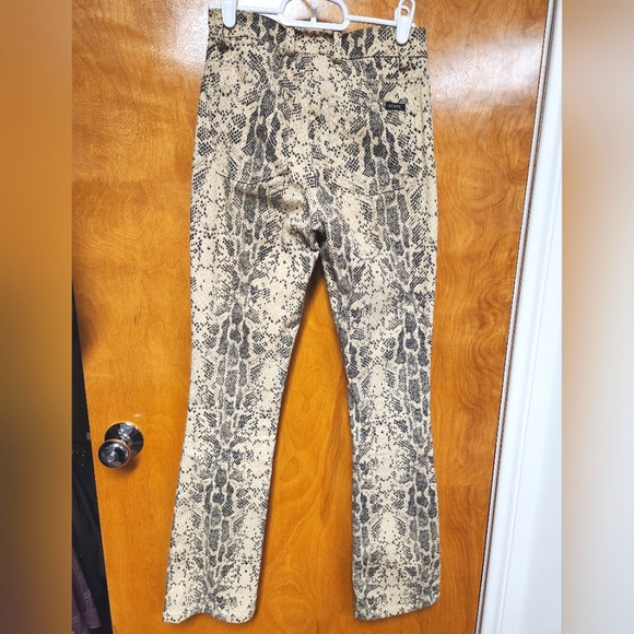 Guess Jeans Beige/Black Snake Print Stretch Jeans Pants 24 - Picture 2 of 8